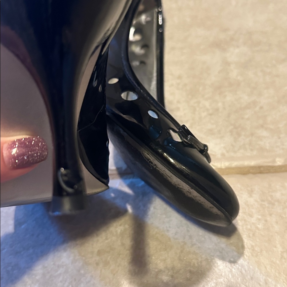 SALE! Jessica Simpson Patent Cutout Pumps - Picture 7 of 9